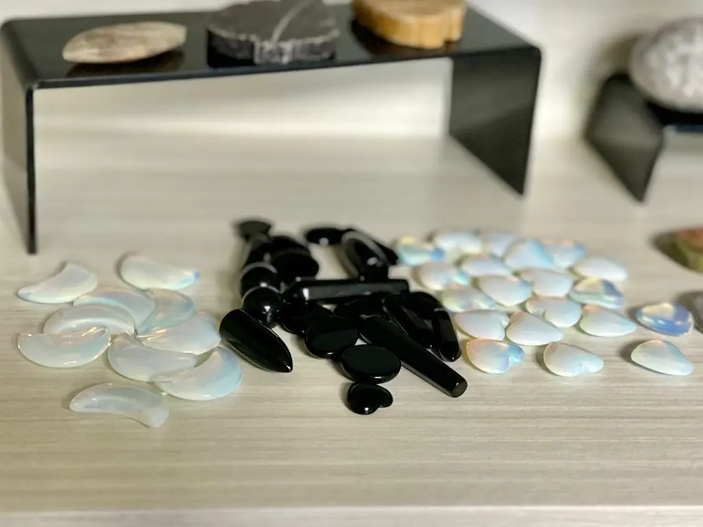 moons onyx opalite.webp